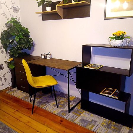 Appartamento "Crystal" - The Cozy Place In The Heart Of Sofia Esterno foto