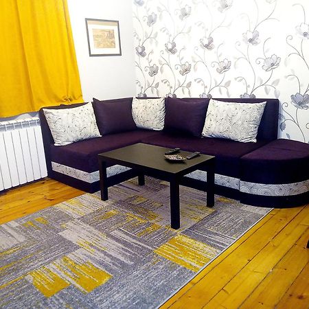 Appartamento "Crystal" - The Cozy Place In The Heart Of Sofia Esterno foto